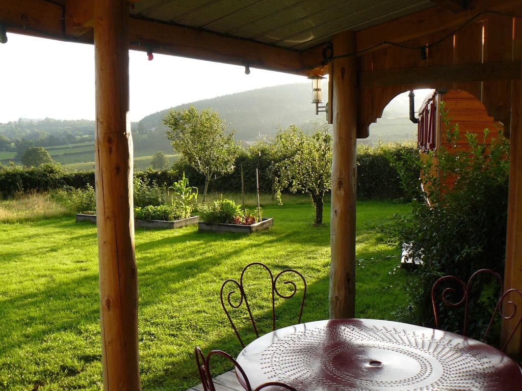 Вилла La Roulotte De La Fay Dompierre-les-Ormes Номер фото