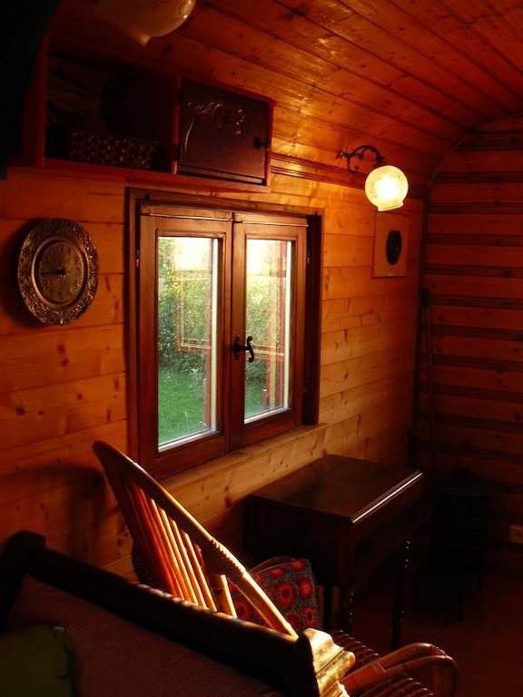 Вилла La Roulotte De La Fay Dompierre-les-Ormes Номер фото